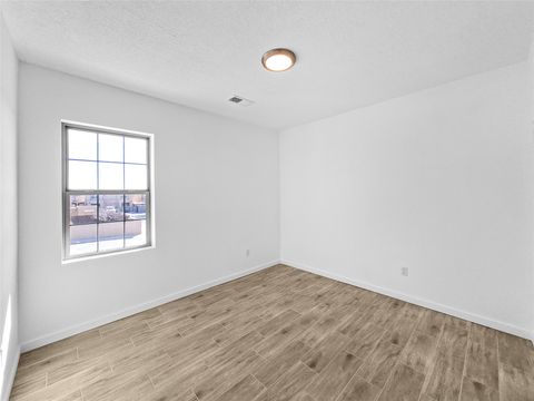 Tiny photo for 19 Flower Garland, Santa Fe, NM 87508 (MLS # 202600432)