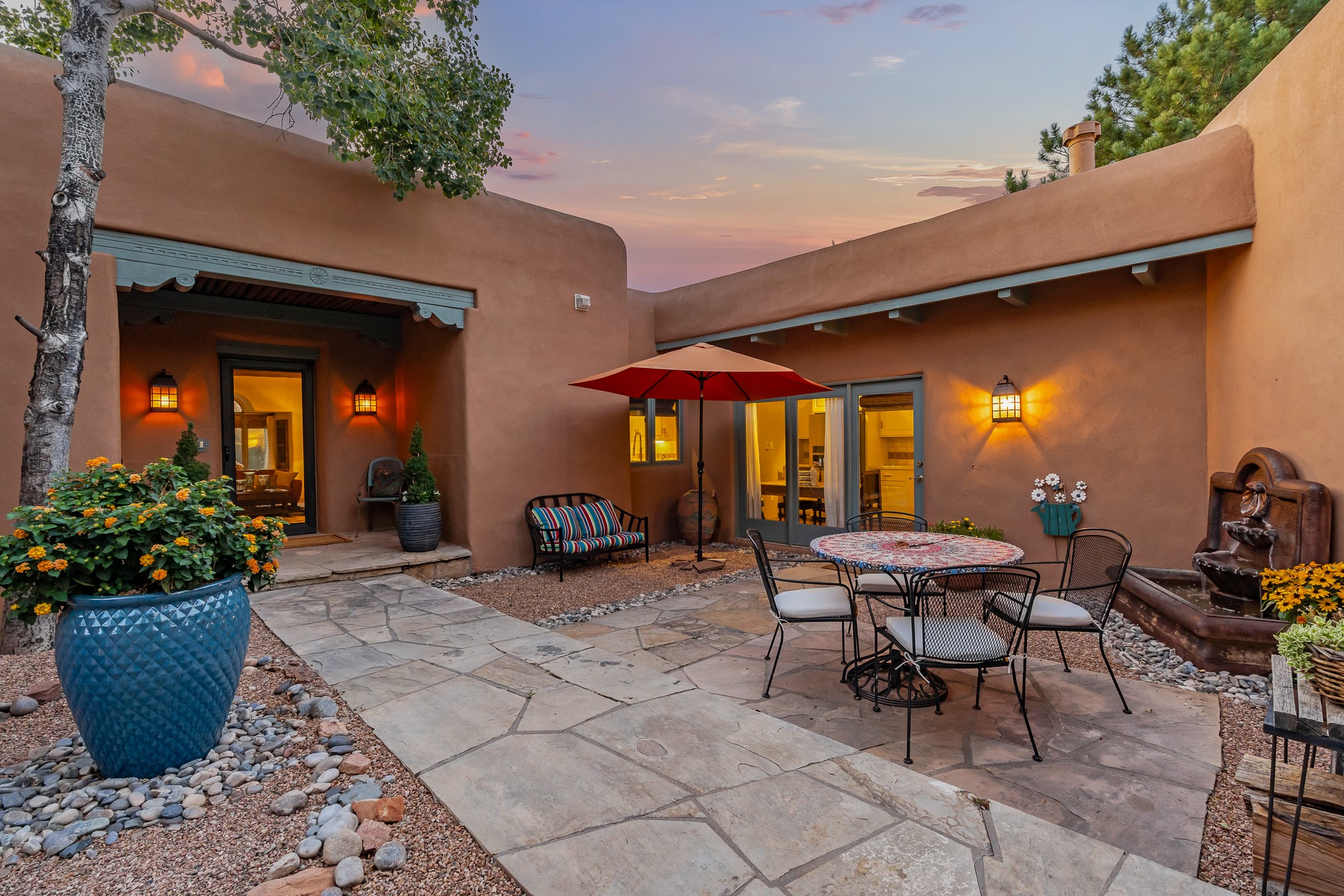 Santa Fe, New Mexico 87505, United States, 4 Bedrooms Bedrooms, ,4 BathroomsBathrooms,Residential,Active,194592