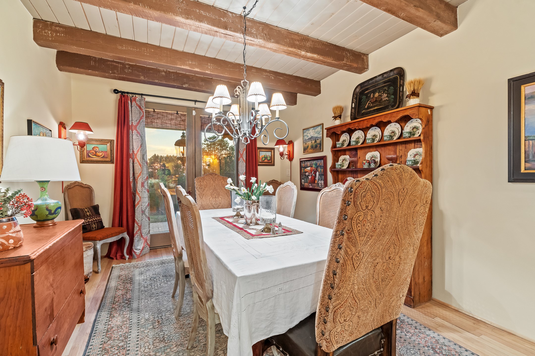 Santa Fe, New Mexico 87505, United States, 4 Bedrooms Bedrooms, ,4 BathroomsBathrooms,Residential,Active,194592