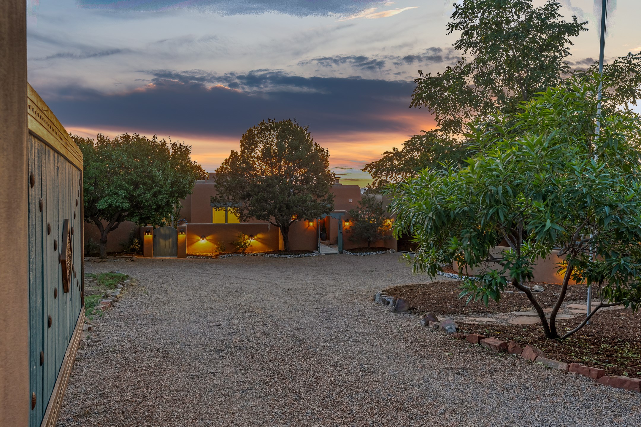 Santa Fe, New Mexico 87505, United States, 4 Bedrooms Bedrooms, ,4 BathroomsBathrooms,Residential,Active,194592