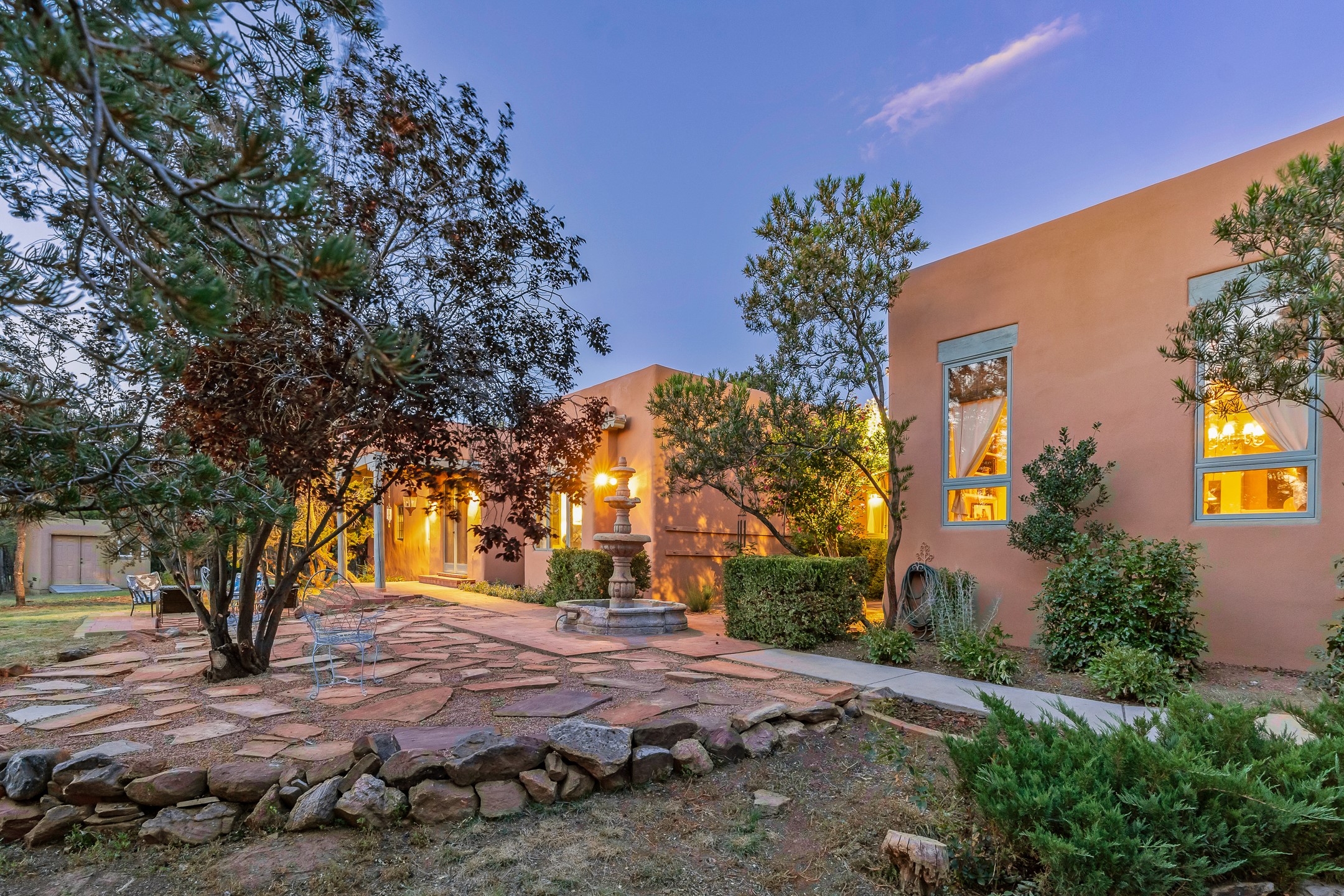 Santa Fe, New Mexico 87505, United States, 4 Bedrooms Bedrooms, ,4 BathroomsBathrooms,Residential,Active,194592
