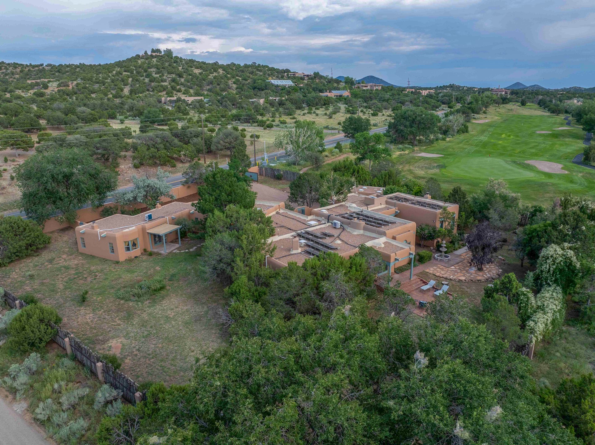 Santa Fe, New Mexico 87505, United States, 4 Bedrooms Bedrooms, ,4 BathroomsBathrooms,Residential,Active,194592