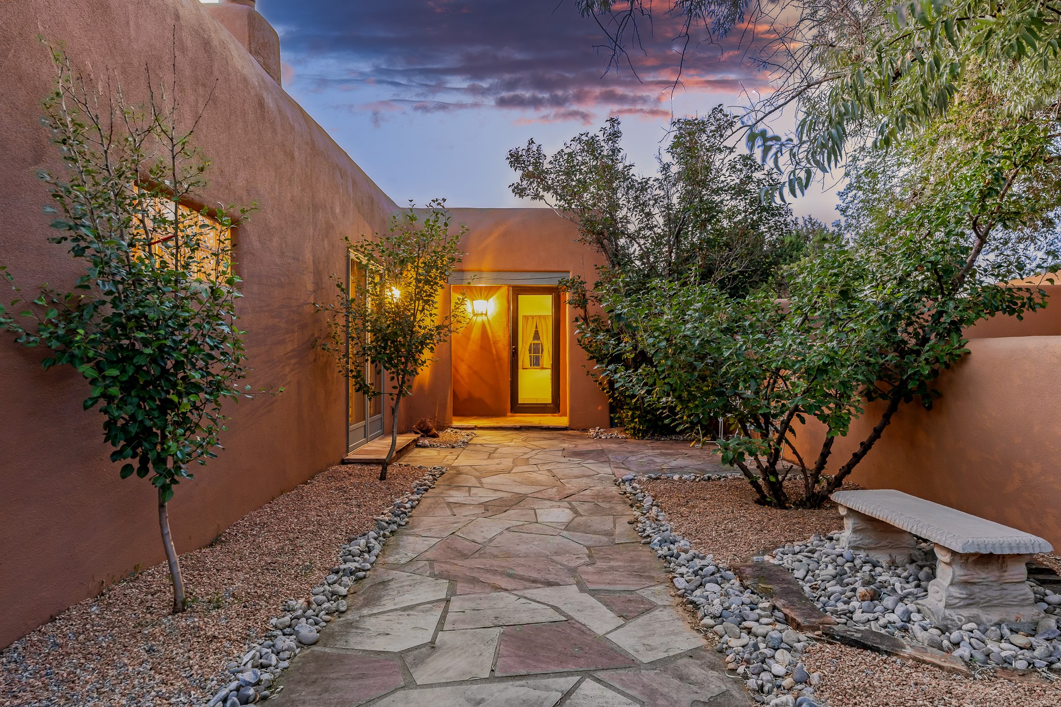 Santa Fe, New Mexico 87505, United States, 4 Bedrooms Bedrooms, ,4 BathroomsBathrooms,Residential,Active,194592