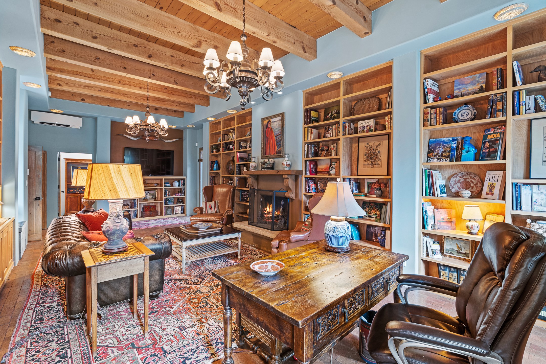 Santa Fe, New Mexico 87505, United States, 4 Bedrooms Bedrooms, ,4 BathroomsBathrooms,Residential,Active,194592