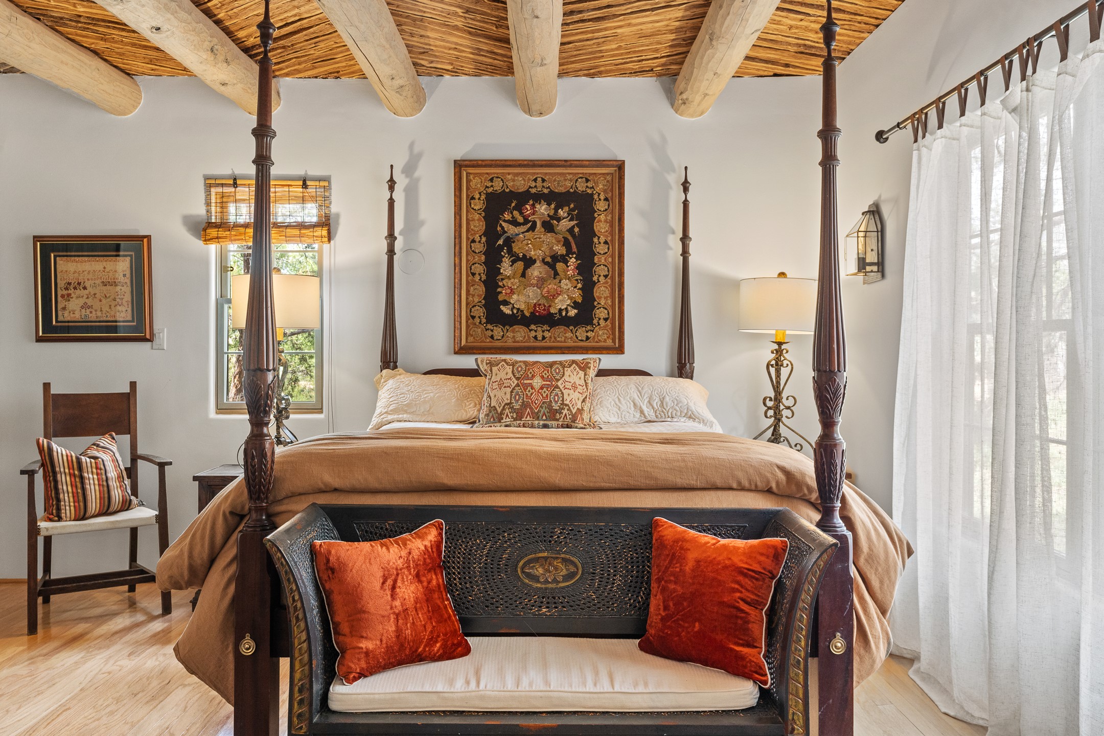 Santa Fe, New Mexico 87505, United States, 4 Bedrooms Bedrooms, ,4 BathroomsBathrooms,Residential,Active,194592