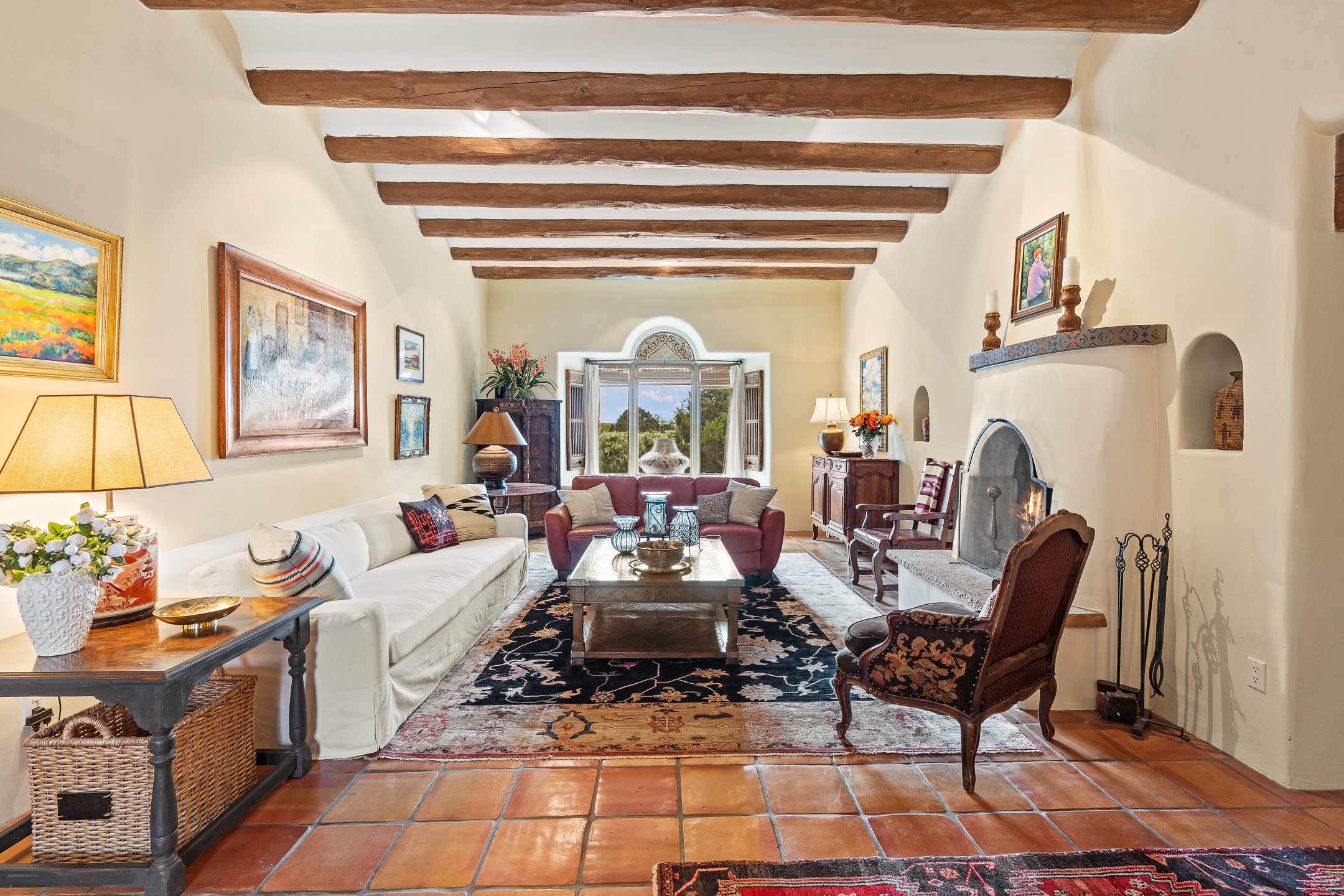 Santa Fe, New Mexico 87505, United States, 4 Bedrooms Bedrooms, ,4 BathroomsBathrooms,Residential,Active,194592