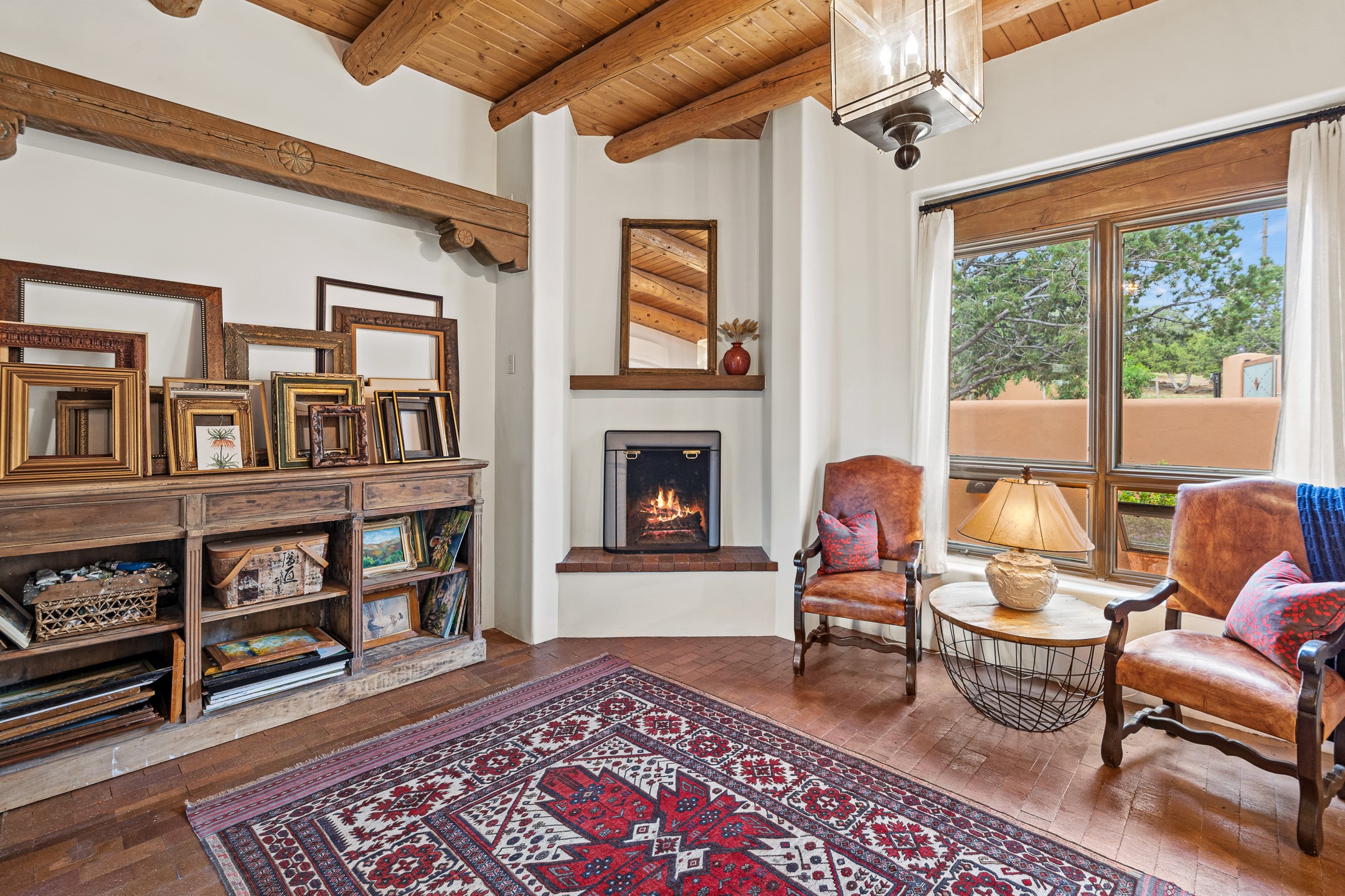 Santa Fe, New Mexico 87505, United States, 4 Bedrooms Bedrooms, ,4 BathroomsBathrooms,Residential,Active,194592