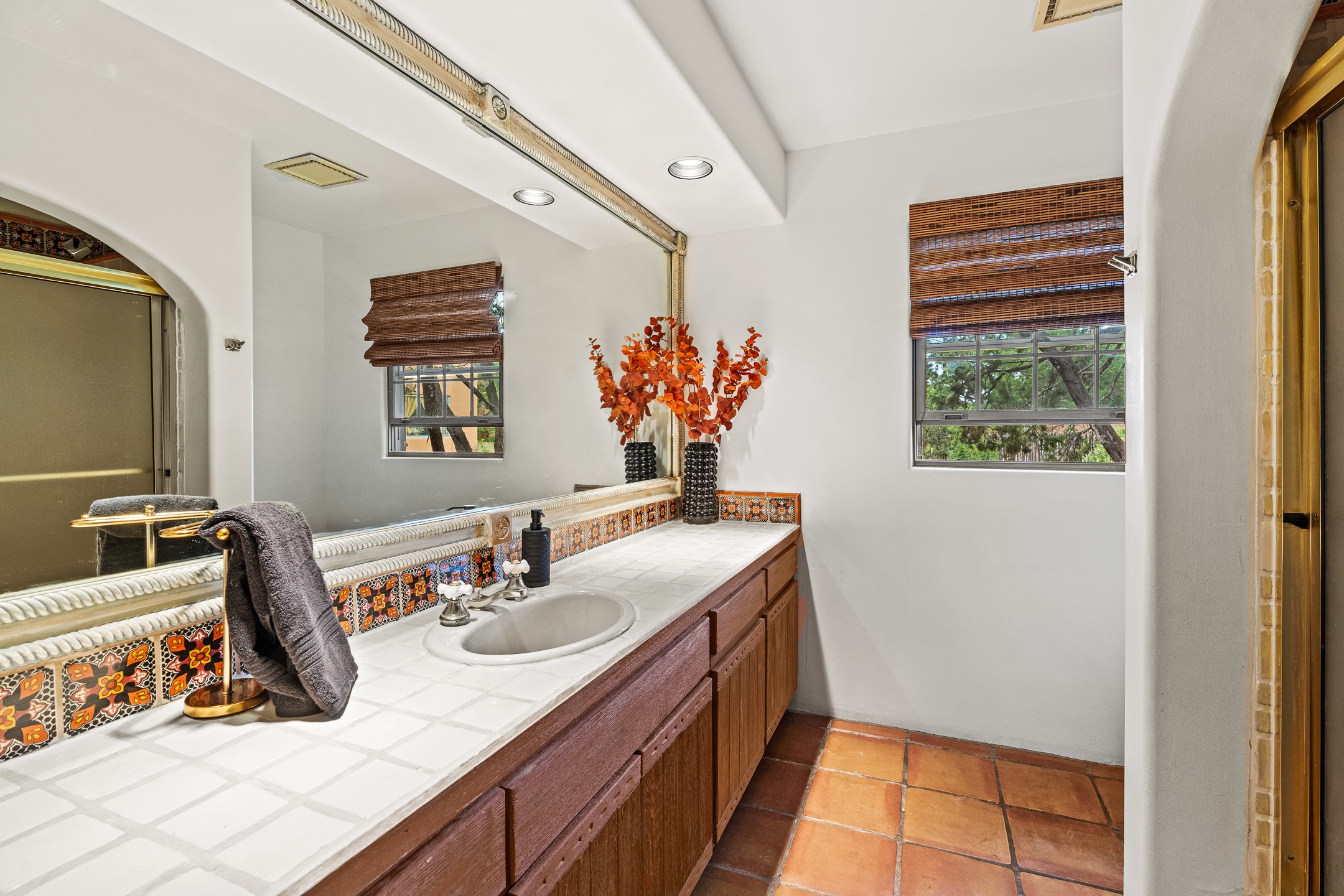 Santa Fe, New Mexico 87505, United States, 4 Bedrooms Bedrooms, ,4 BathroomsBathrooms,Residential,Active,194592