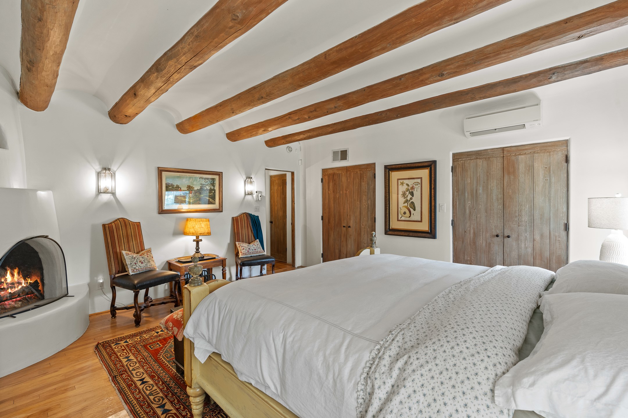 Santa Fe, New Mexico 87505, United States, 4 Bedrooms Bedrooms, ,4 BathroomsBathrooms,Residential,Active,194592