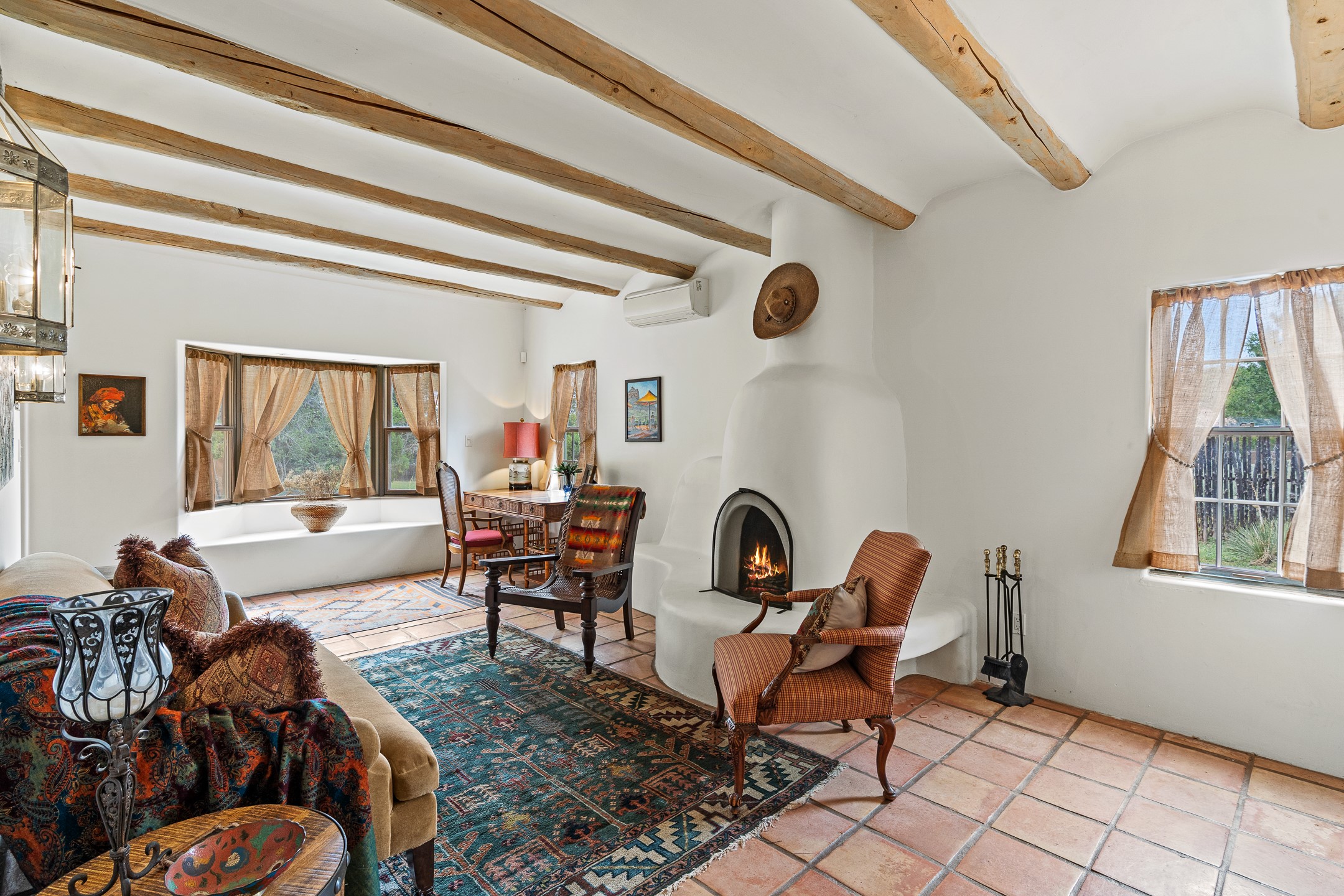 Santa Fe, New Mexico 87505, United States, 4 Bedrooms Bedrooms, ,4 BathroomsBathrooms,Residential,Active,194592