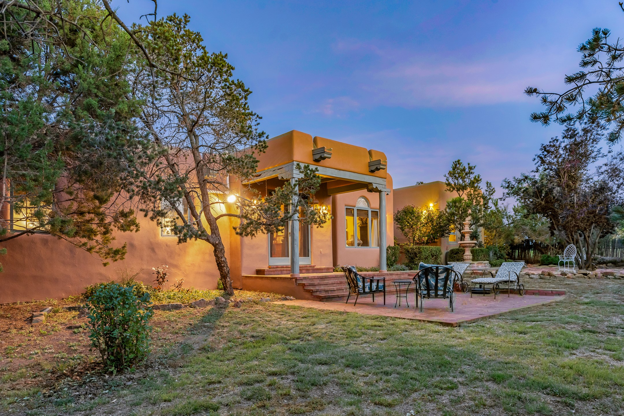 Santa Fe, New Mexico 87505, United States, 4 Bedrooms Bedrooms, ,4 BathroomsBathrooms,Residential,Active,194592