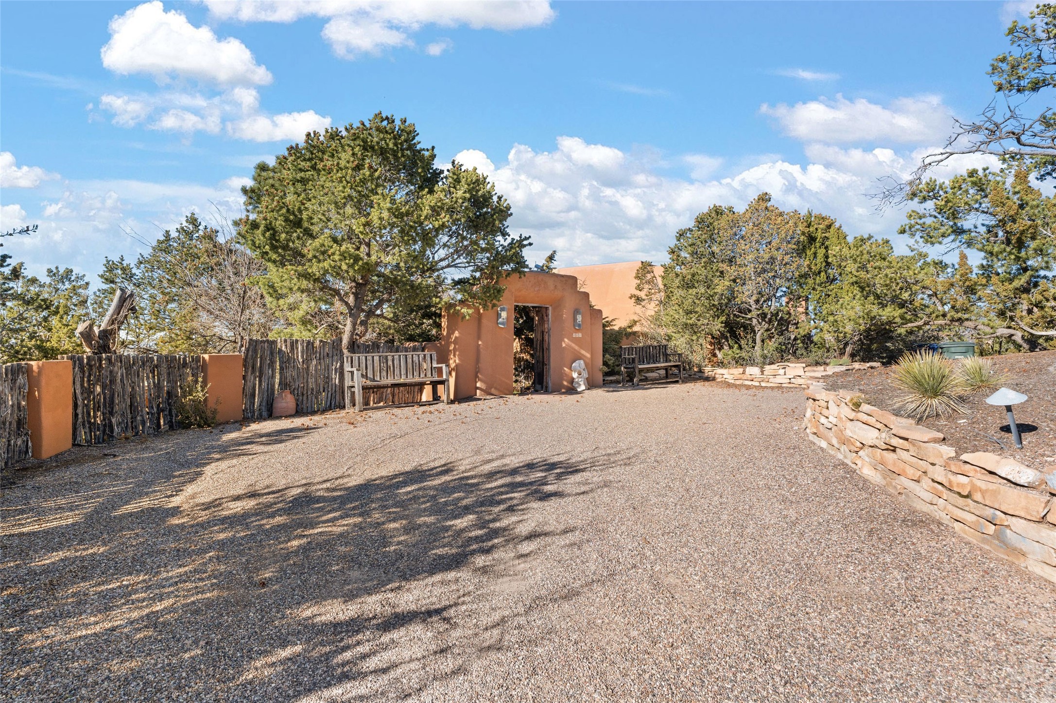 469 Circle Drive Dr, Santa Fe, New Mexico image 2