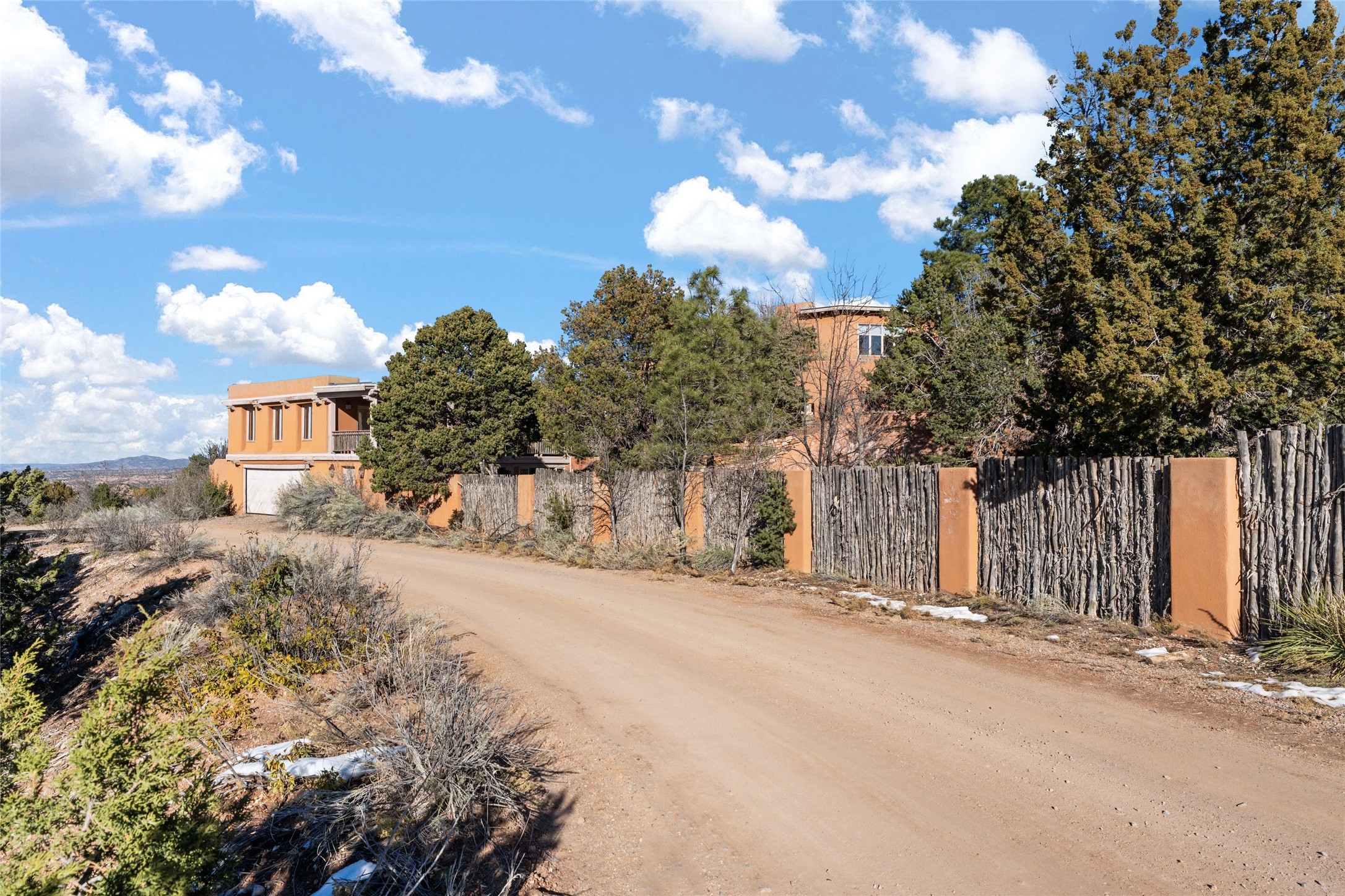 469 Circle Drive Dr, Santa Fe, New Mexico image 3