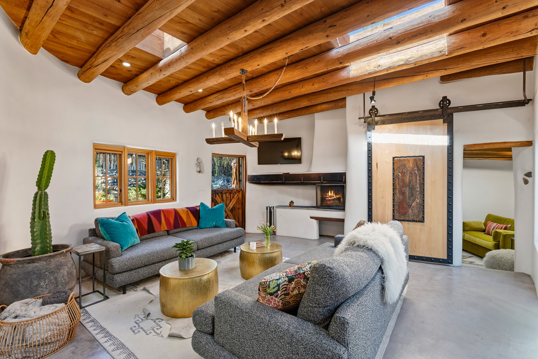 942 Canyon A & B