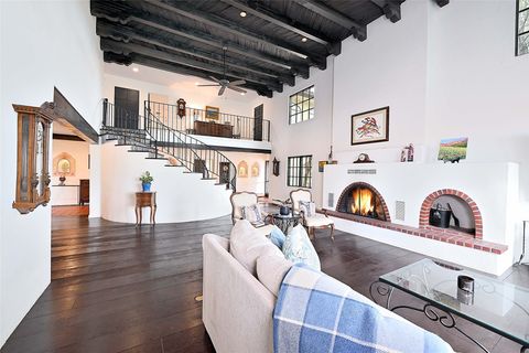 Photo of 16 Toro Ln, Santa Fe, NM 87508 (MLS # 202601347)