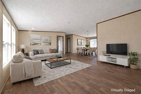 Homes For Sale - 92 Avenida Mercedes<br/> Pecos, NM 87552