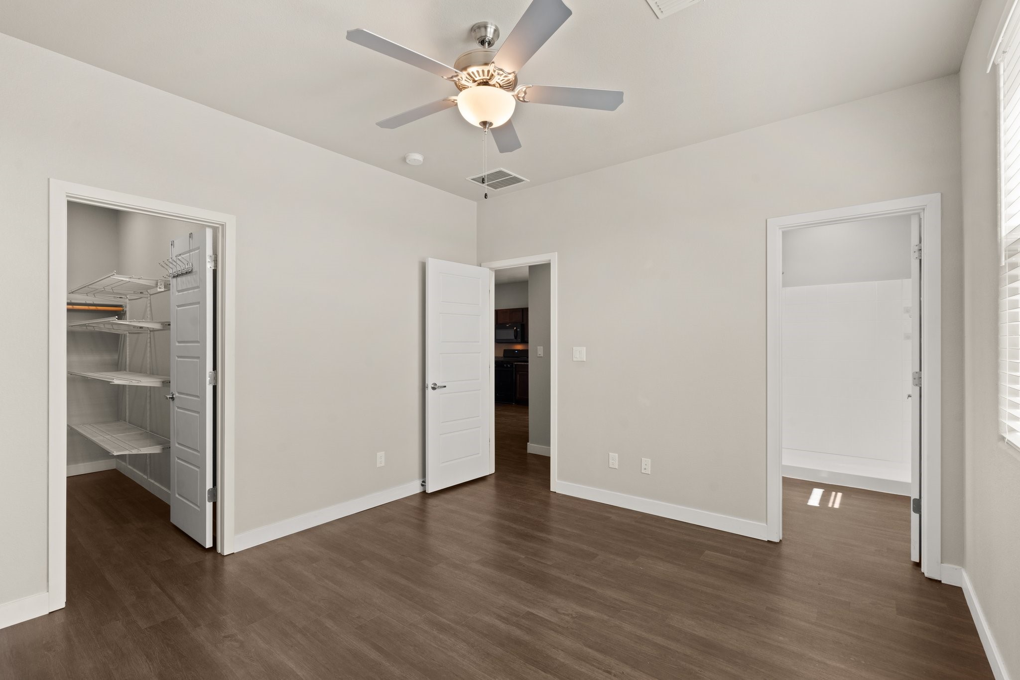 Santa Fe, New Mexico 87507, United States, 3 Bedrooms Bedrooms, ,3 BathroomsBathrooms,Residential,Pending,49866