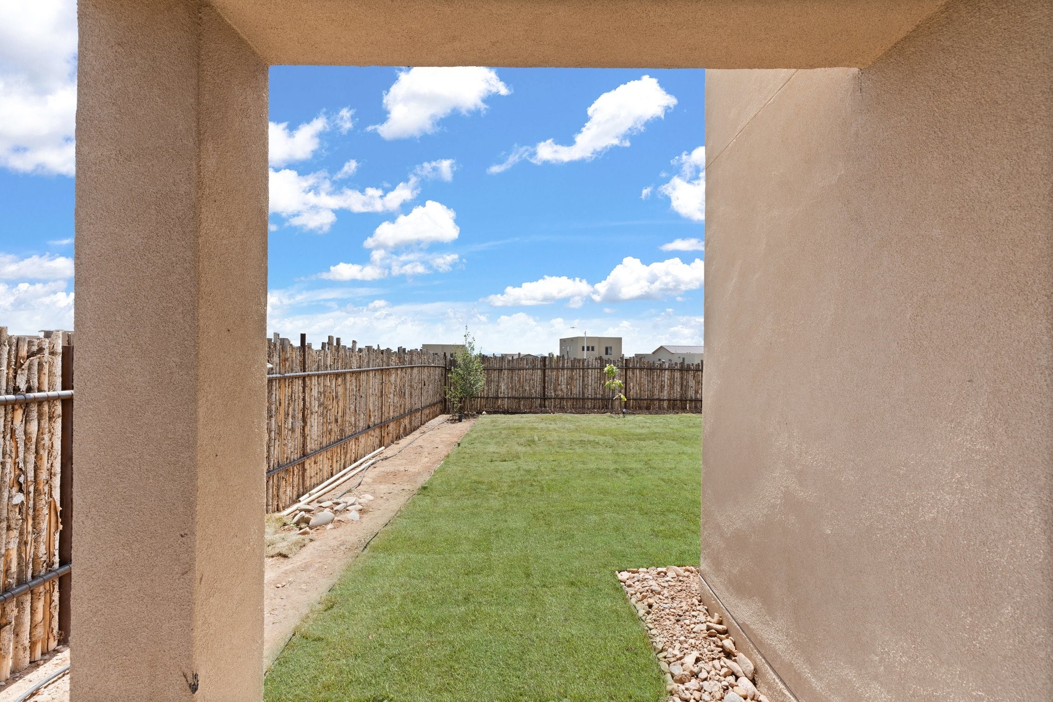 Santa Fe, New Mexico 87507, United States, 3 Bedrooms Bedrooms, ,3 BathroomsBathrooms,Residential,Pending,49866