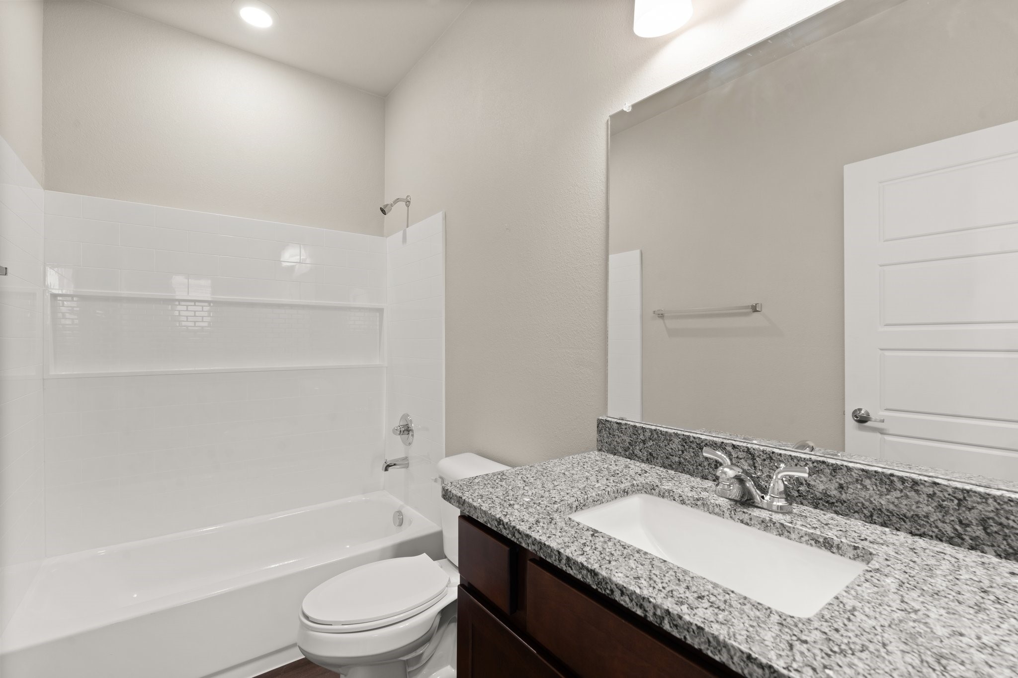 Santa Fe, New Mexico 87507, United States, 3 Bedrooms Bedrooms, ,3 BathroomsBathrooms,Residential,Pending,49866