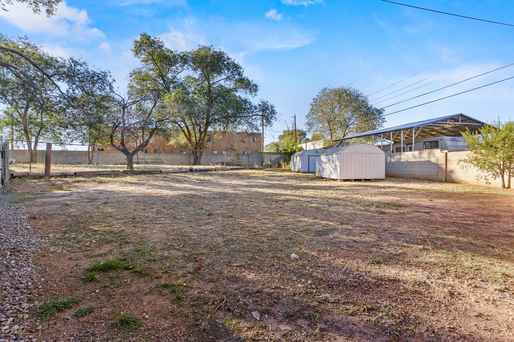Santa Fe, New Mexico 87505, United States, 4 Bedrooms Bedrooms, ,2 BathroomsBathrooms,Residential,Active,34199