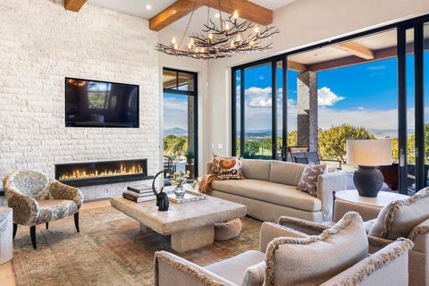 19 Camino Alazan Santa Fe NM 87506