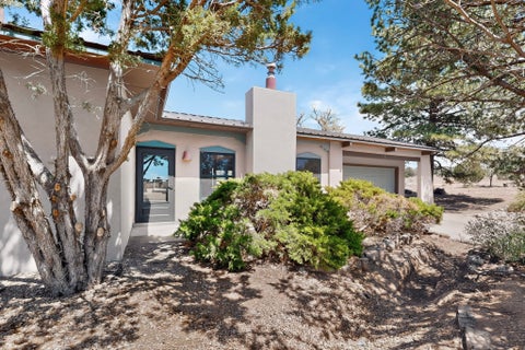 Tiny photo for 2 Torneo Road, Santa Fe, NM 87508 (MLS # 202603731)