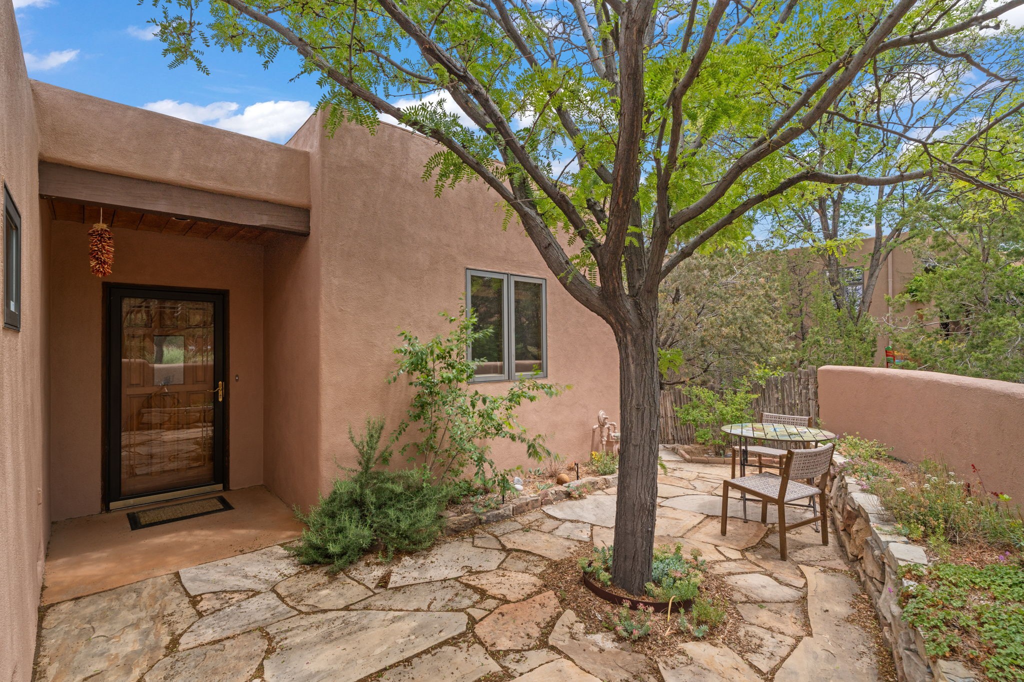 694 La Viveza Ct, Santa Fe, New Mexico image 1