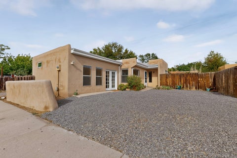 Homes For Sale - 1017 Camino Anasazi<br/> Santa Fe, NM 87505