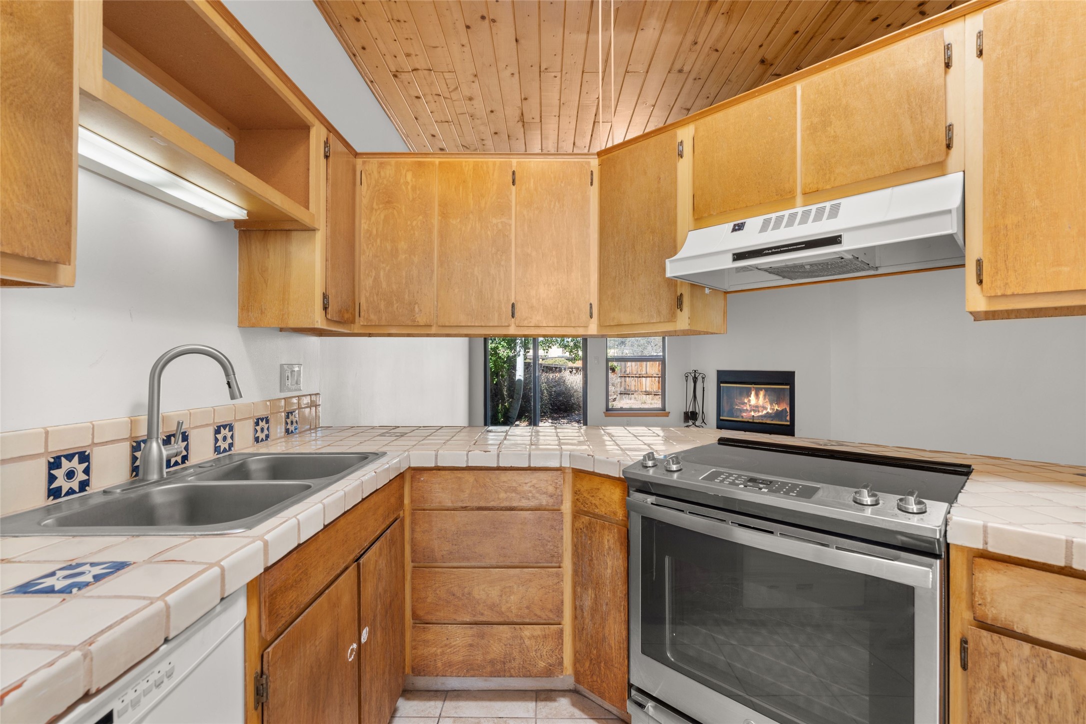 2839 Plaza Amarilla, Santa Fe, New Mexico image 6