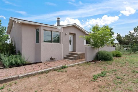 Tiny photo for 90 Arroyo Coyote Road, Santa Fe, NM 87505 (MLS # 202502896)