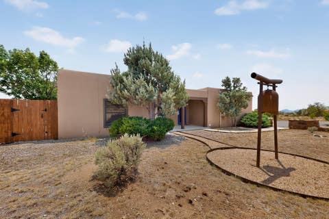 Tiny photo for 39 Cuesta Road, Santa Fe, NM 87508 (MLS # 202602657)