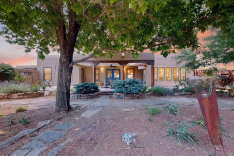 Tiny photo for 39 Cuesta Road, Santa Fe, NM 87508 (MLS # 202602657)