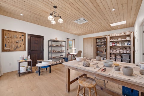 Tiny photo for 39 Cuesta Road, Santa Fe, NM 87508 (MLS # 202602657)
