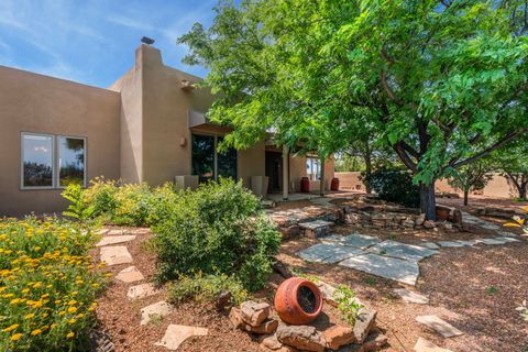 Tiny photo for 3 Ladera Place PL, Santa Fe, NM 87508 (MLS # 202602980)