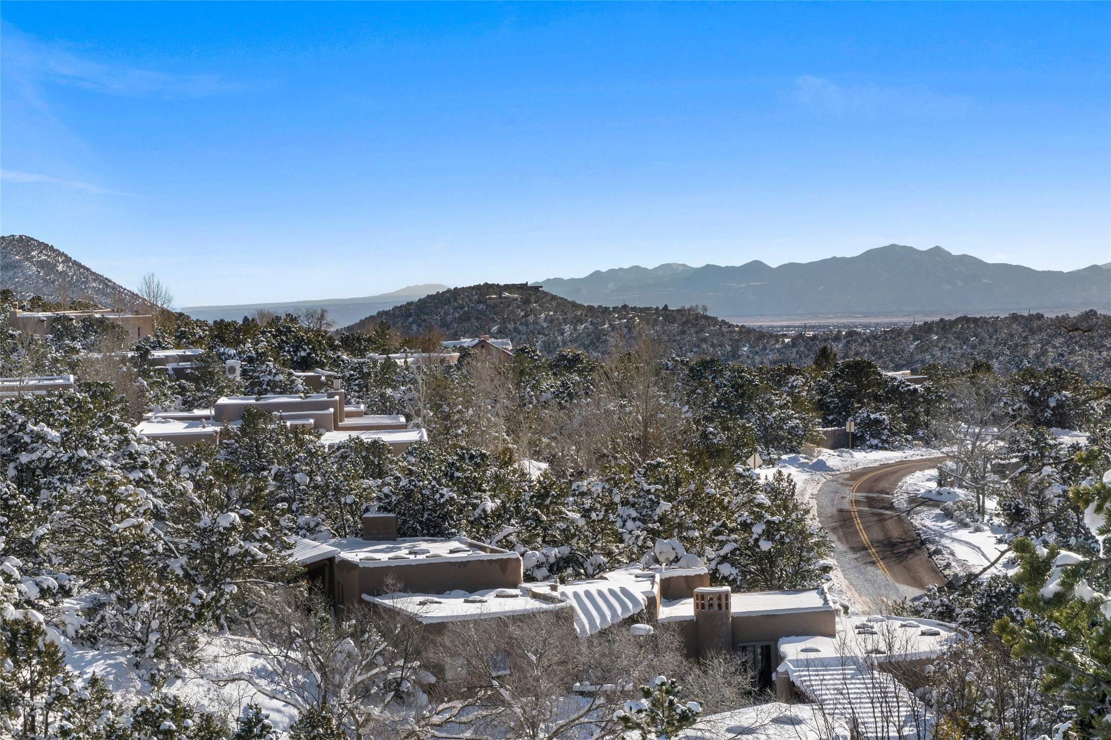 2051 Cerros Altos, Santa Fe, New Mexico image 16