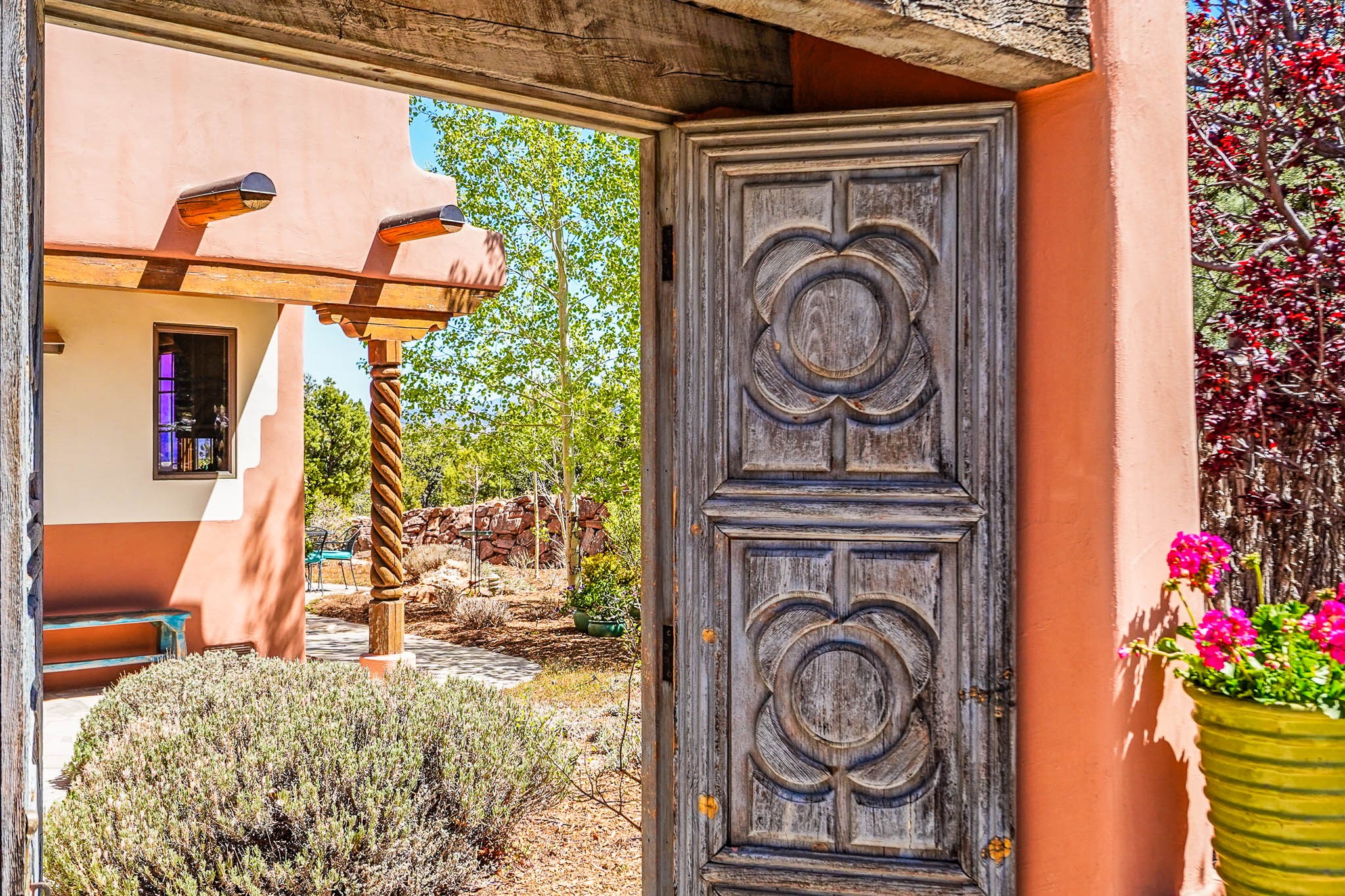 22 Loma Serena, Santa Fe, New Mexico image 2