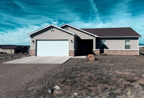 Homes For Sale - 15 Mountain View Lane<br/> Edgewood, NM 87015