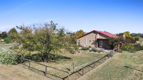 Tiny photo for 112 La Paz Loop Loop, Santa Fe, NM 87508 (MLS # 202504497)