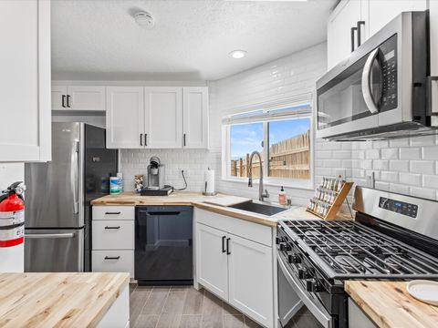 Tiny photo for 32 Lucero Rd #A-B, Santa Fe, NM 87508 (MLS # 202600099)