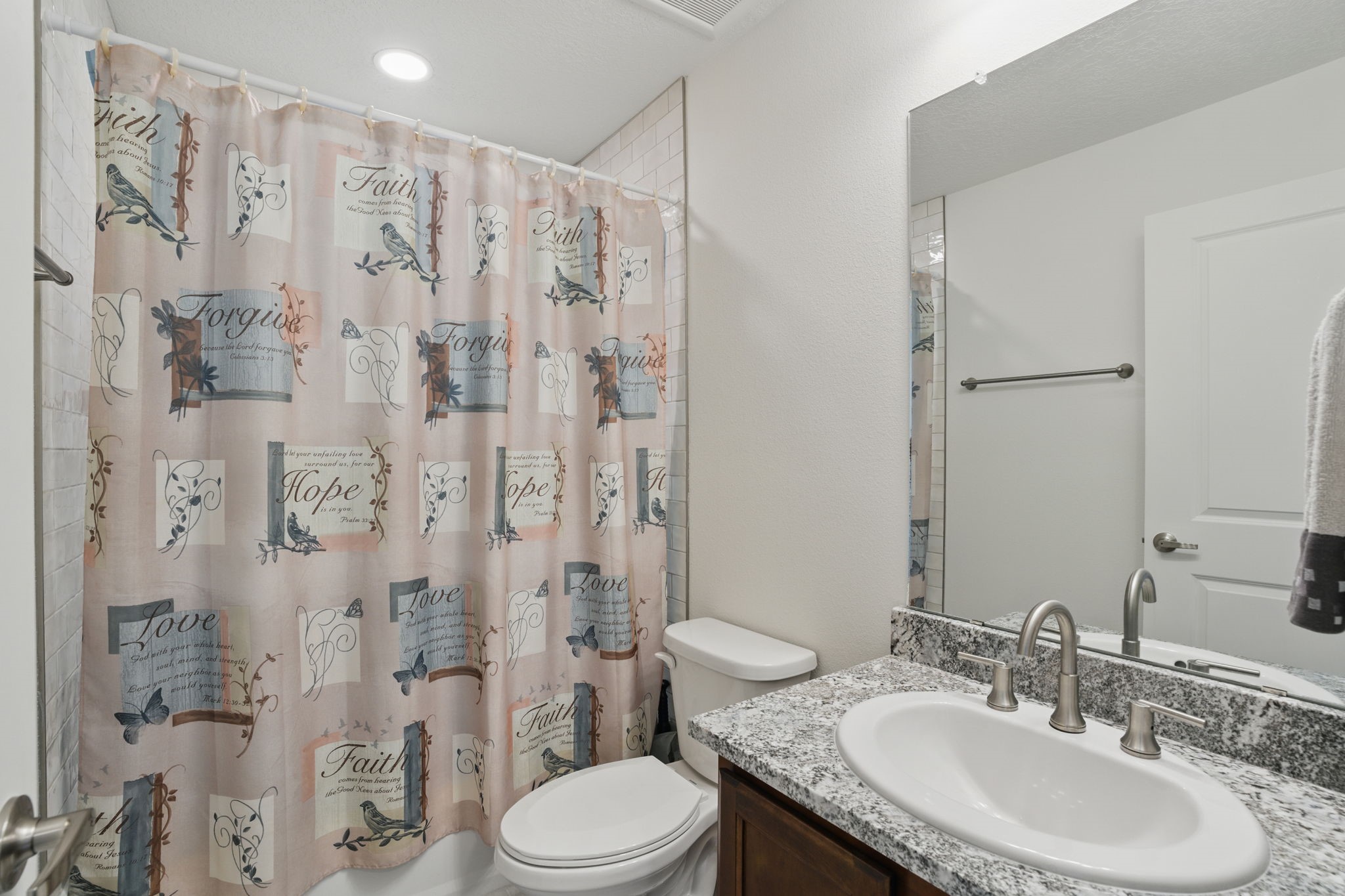 Santa Fe, New Mexico 87507, United States, 4 Bedrooms Bedrooms, ,3 BathroomsBathrooms,Residential,Active,148293