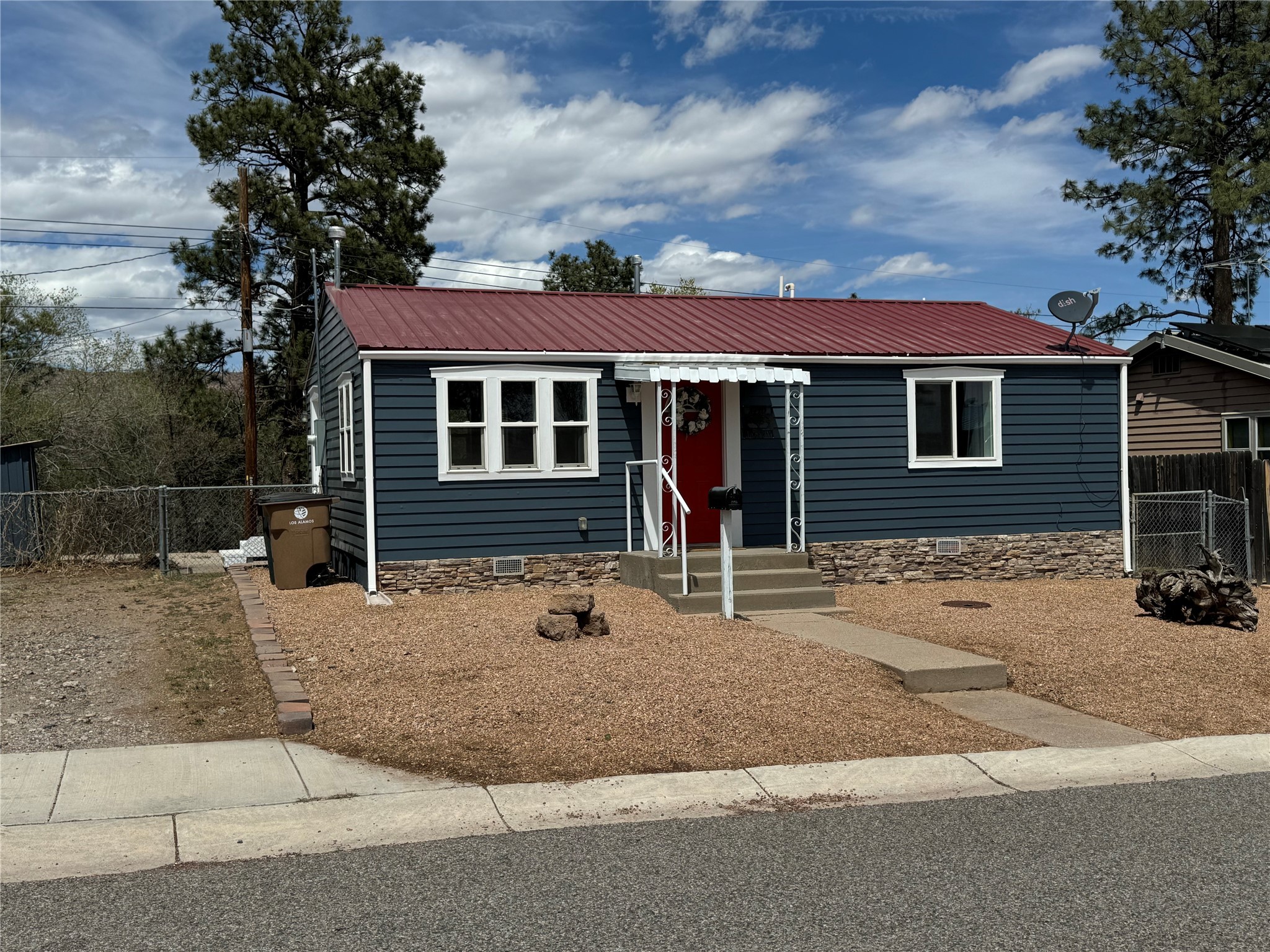 3720 Ridgeway Dr, Los Alamos, New Mexico image 2