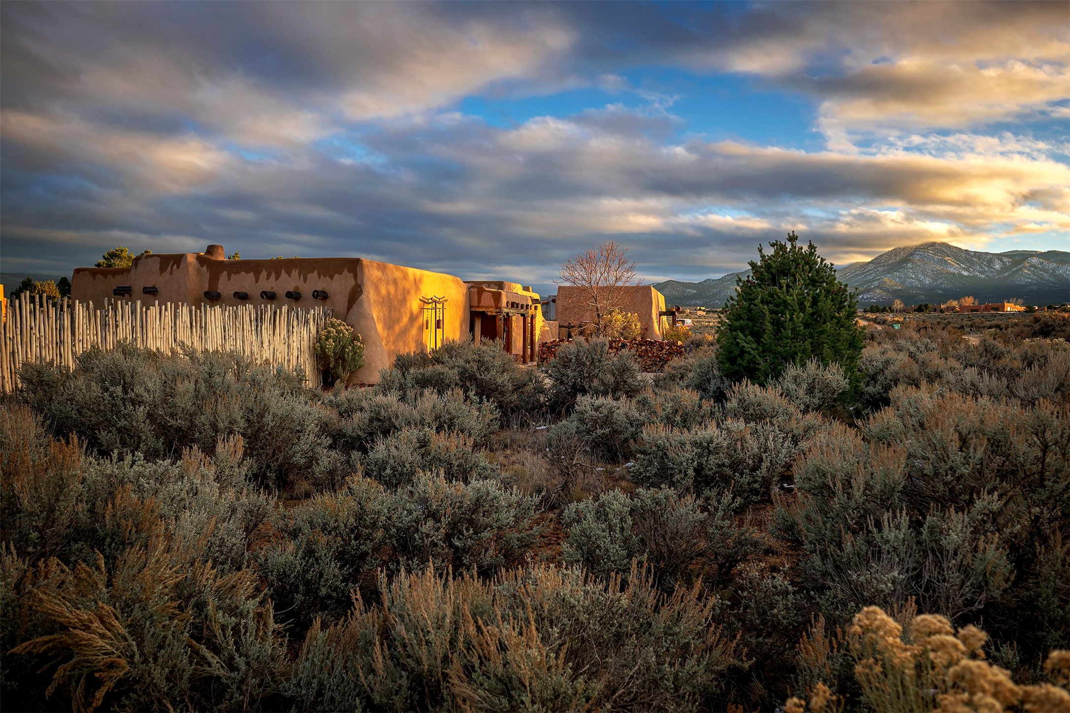 43 Vista Linda Rd, Ranchos de Taos, New Mexico image 1