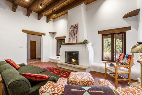 Homes For Sale - 1221 Bishops Lodge Road<br/> Santa Fe, NM 87501