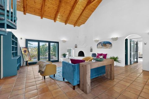 Photo of 200 Ojo De La Vaca Rd, Santa Fe, NM 87508 (MLS # 202601151)