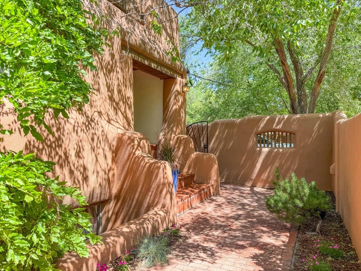 134 Houghton St #A, Santa Fe, New Mexico image 5