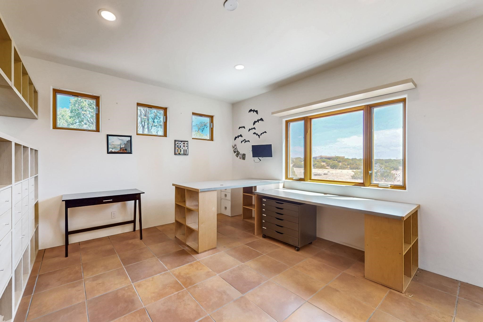 9 Herrada Court, Santa Fe, New Mexico image 38