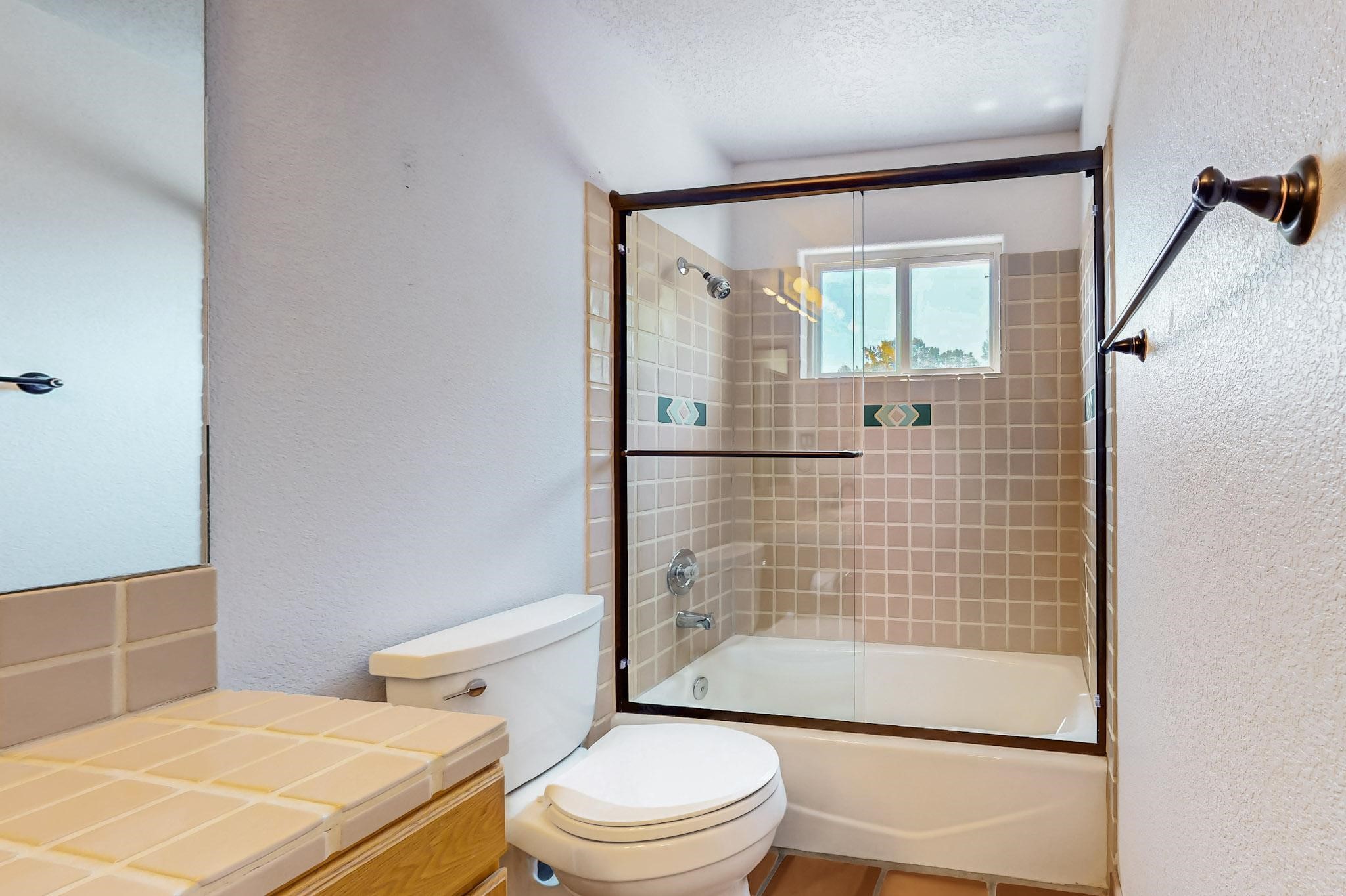 9 Herrada Court, Santa Fe, New Mexico image 33