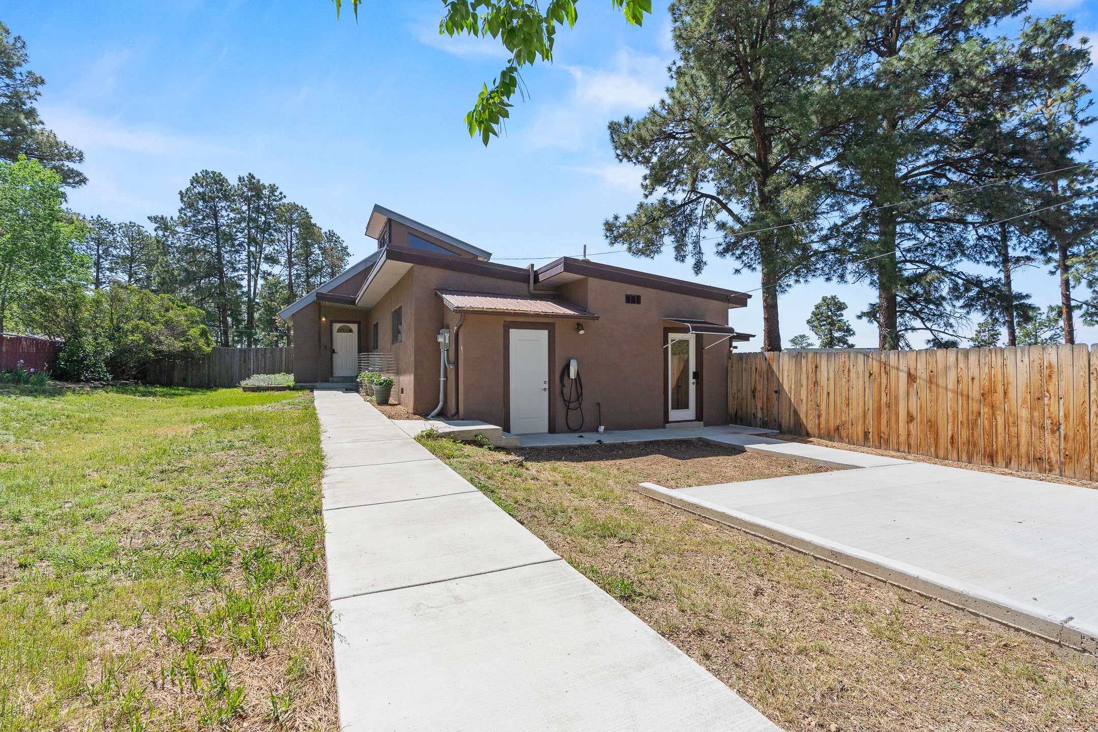 2040 47th Street, Los Alamos, New Mexico image 1