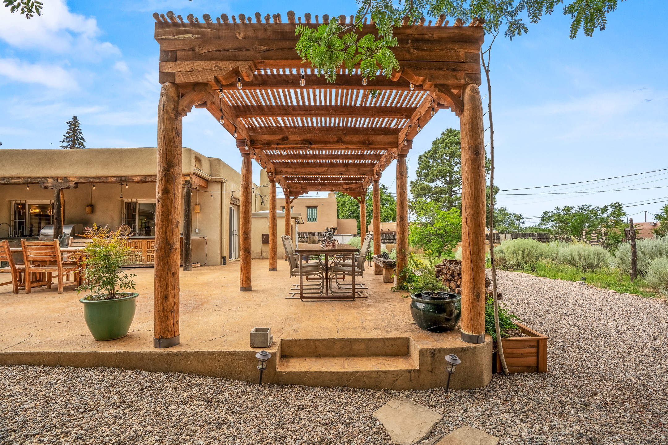 507 & 509 E Coronado Road, Santa Fe, New Mexico image 9