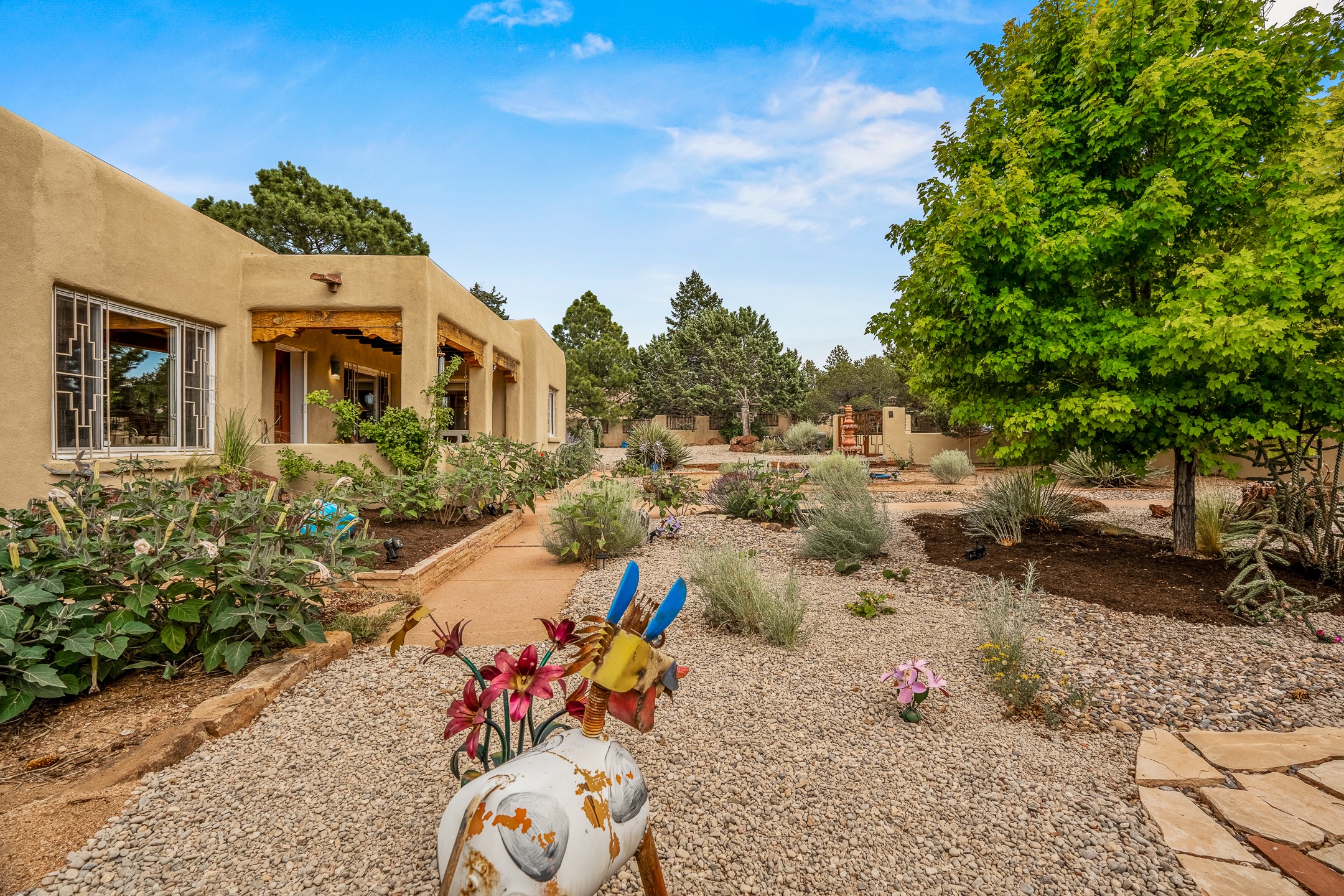 507 & 509 E Coronado Road, Santa Fe, New Mexico image 5